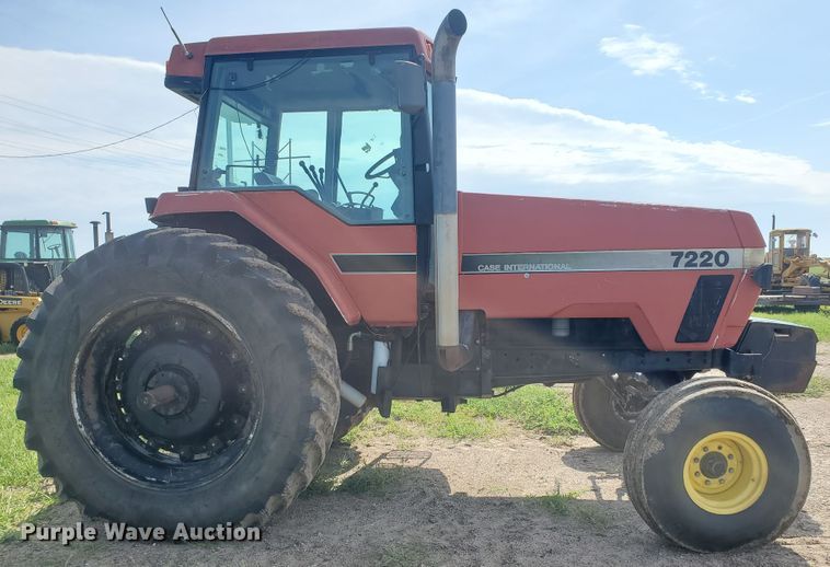 image for item JM9666 1996 Case IH 7220  tractor