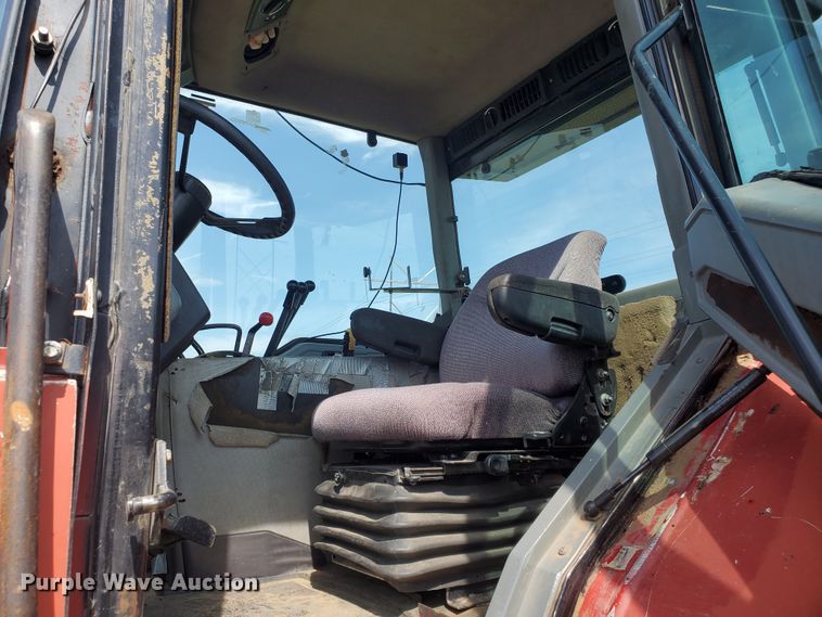 image for item JM9666 1996 Case IH 7220  tractor