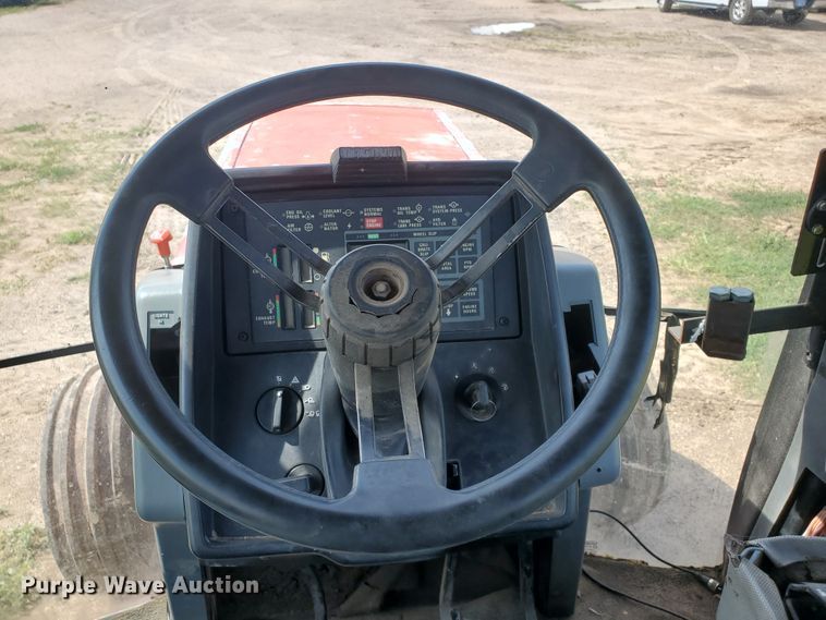 image for item JM9666 1996 Case IH 7220  tractor