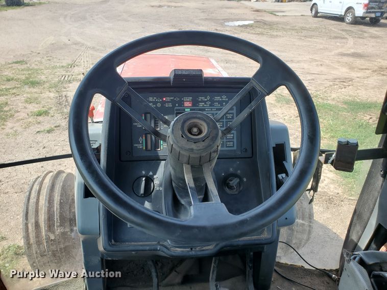 image for item JM9666 1996 Case IH 7220  tractor