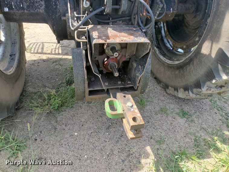 image for item JM9666 1996 Case IH 7220  tractor