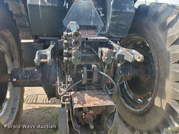 image for item JM9666 1996 Case IH 7220  tractor