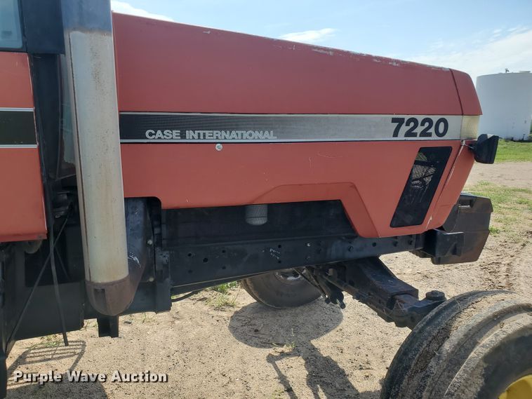 image for item JM9666 1996 Case IH 7220  tractor