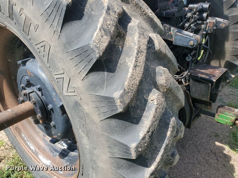 image for item JM9666 1996 Case IH 7220  tractor