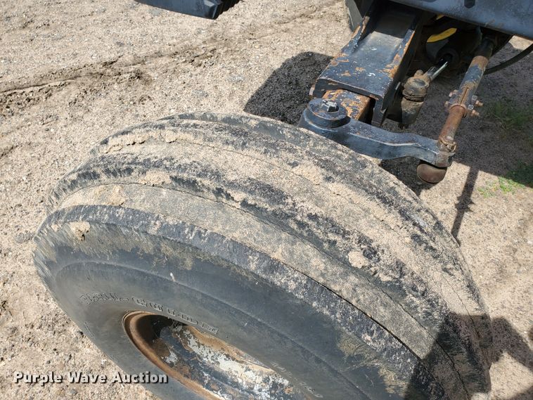 image for item JM9666 1996 Case IH 7220  tractor