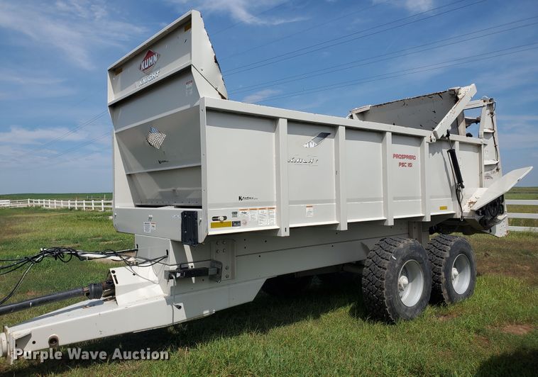 image for item JM9667 Kuhn Knight Prospread PSC161  manure spreader