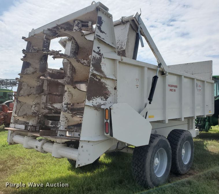 image for item JM9667 Kuhn Knight Prospread PSC161  manure spreader