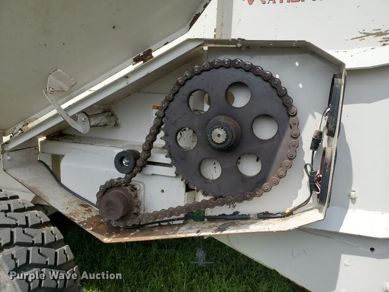 image for item JM9667 Kuhn Knight Prospread PSC161  manure spreader