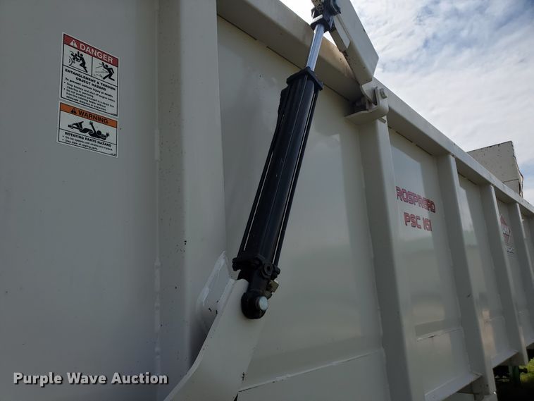 image for item JM9667 Kuhn Knight Prospread PSC161  manure spreader