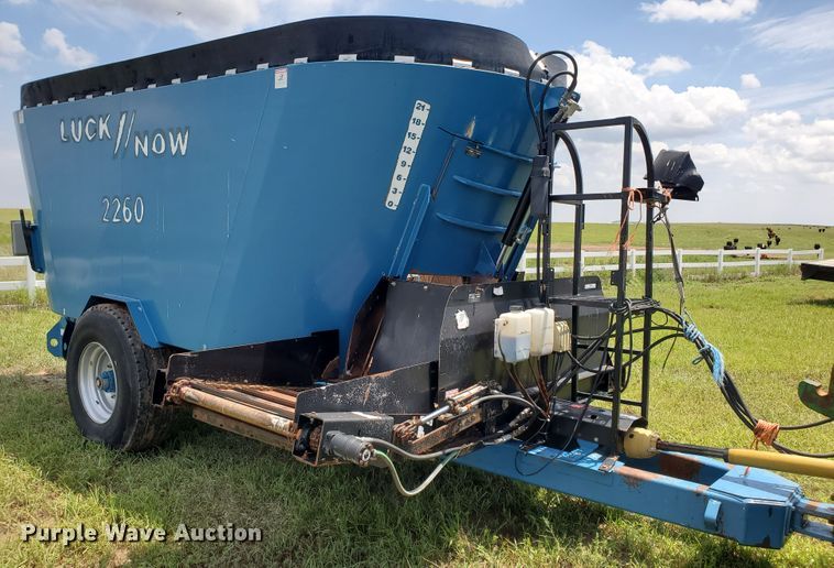 image for item JM9668 Luck/Now 2260  feed mixer