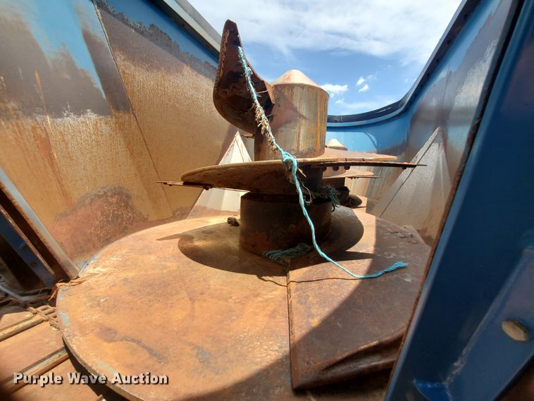 image for item JM9668 Luck/Now 2260  feed mixer