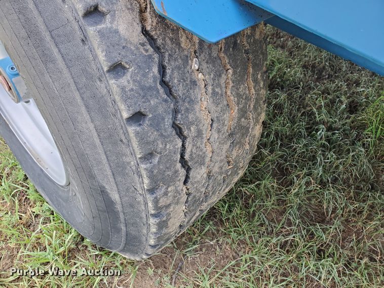 image for item JM9668 Luck/Now 2260  feed mixer