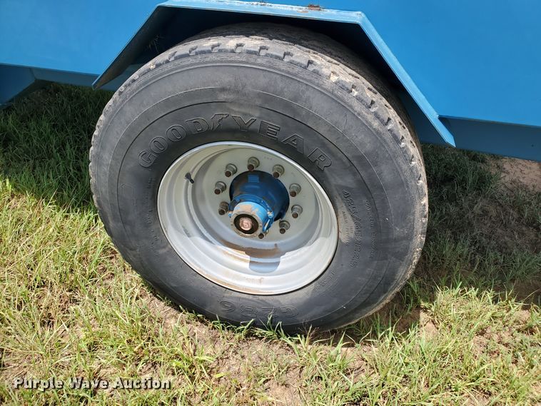 image for item JM9668 Luck/Now 2260  feed mixer