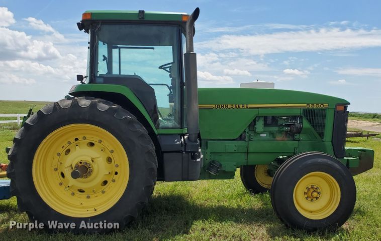 image for item JM9669 1996 John Deere 8300  tractor