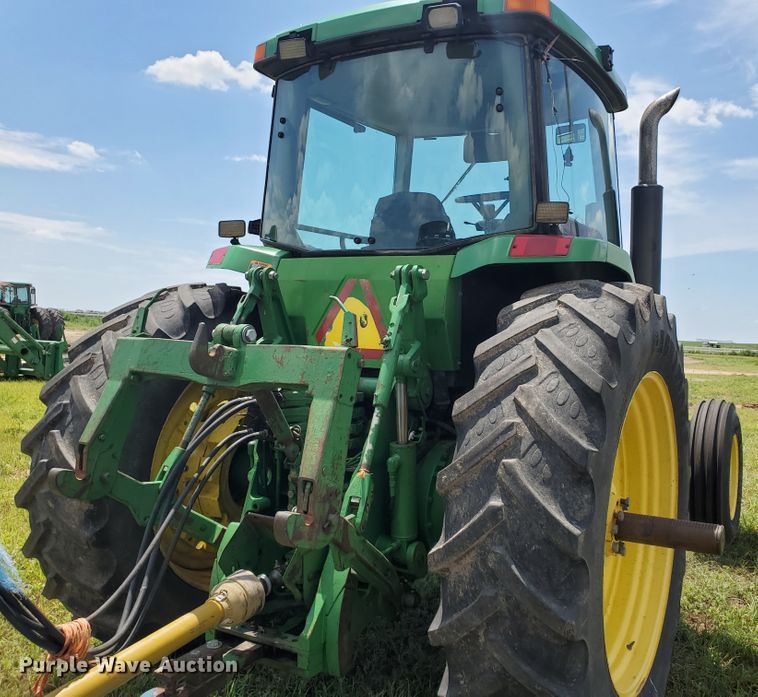 image for item JM9669 1996 John Deere 8300  tractor