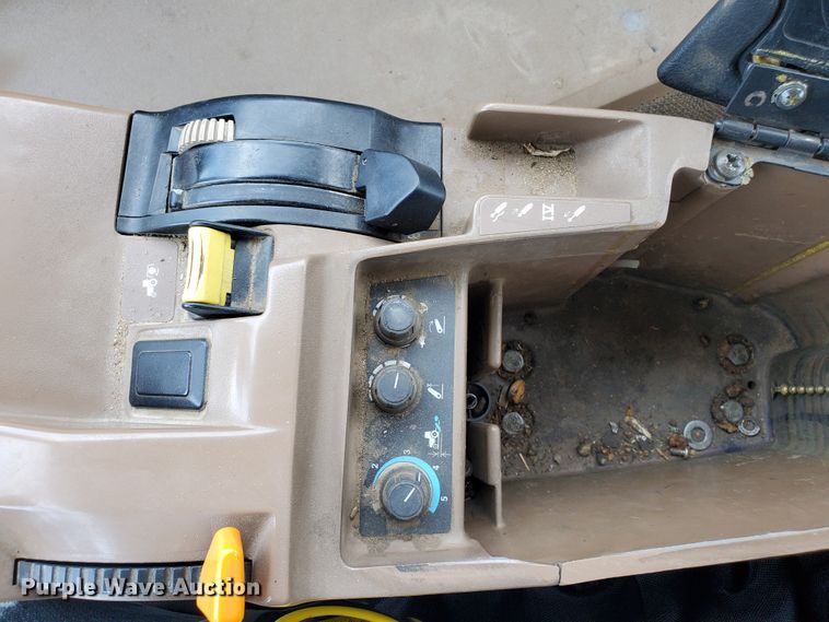 image for item JM9669 1996 John Deere 8300  tractor