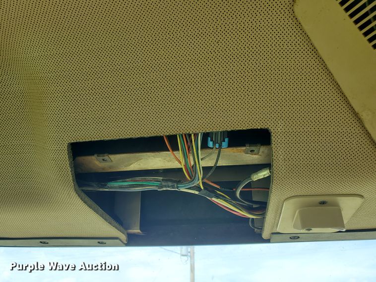 image for item JM9669 1996 John Deere 8300  tractor