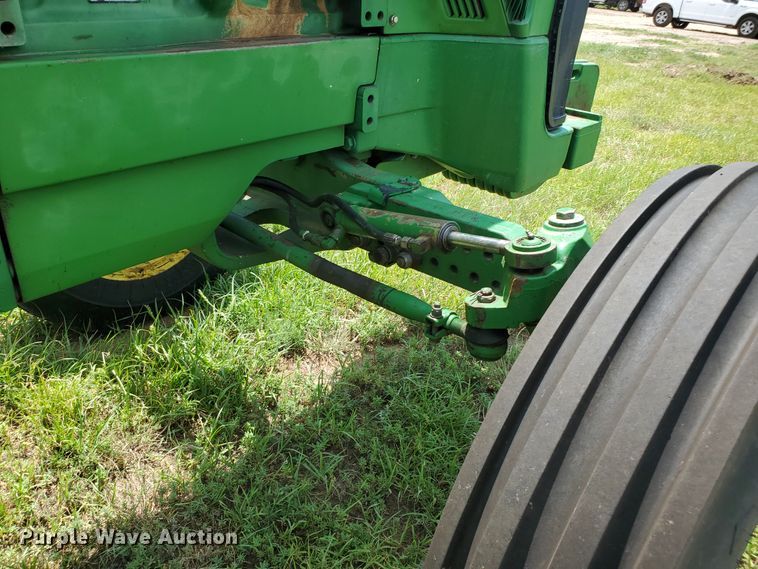 image for item JM9669 1996 John Deere 8300  tractor