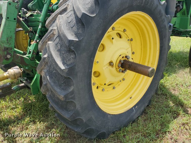 image for item JM9669 1996 John Deere 8300  tractor