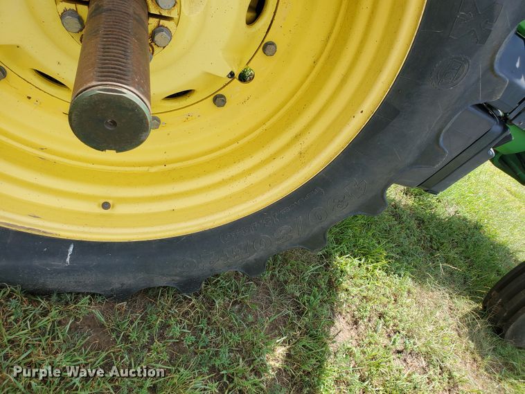 image for item JM9669 1996 John Deere 8300  tractor