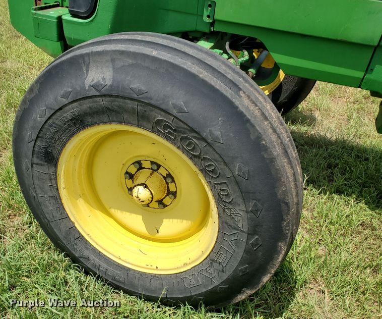 image for item JM9669 1996 John Deere 8300  tractor