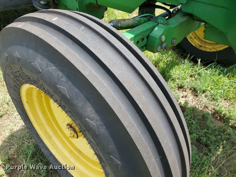 image for item JM9669 1996 John Deere 8300  tractor