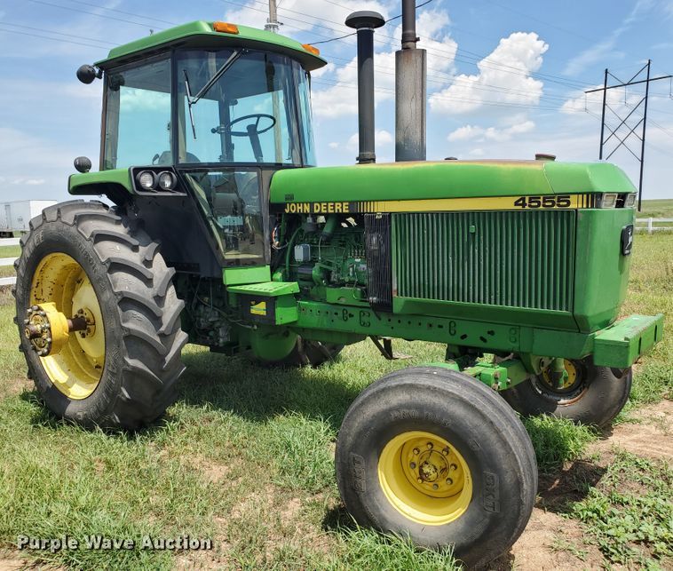 image for item JM9670 1990 John Deere 4555  tractor