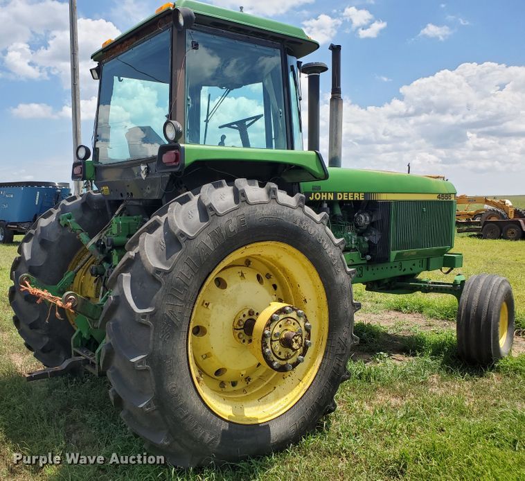 image for item JM9670 1990 John Deere 4555  tractor