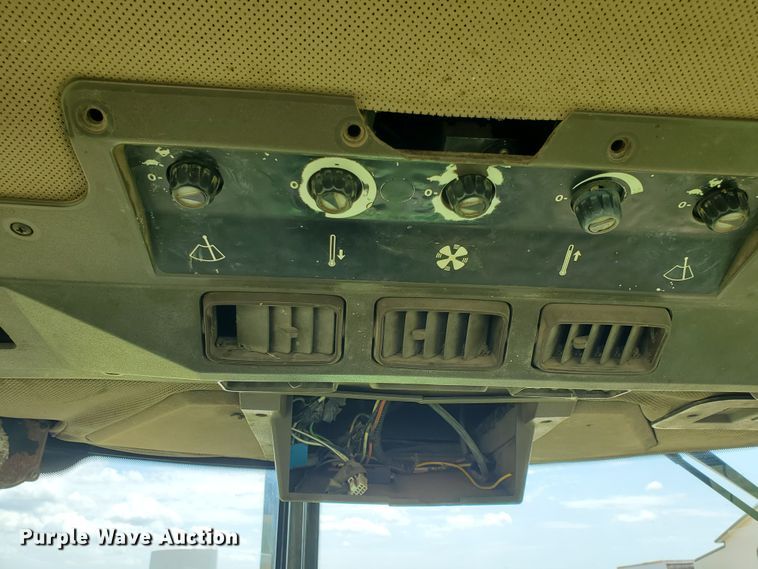 image for item JM9670 1990 John Deere 4555  tractor