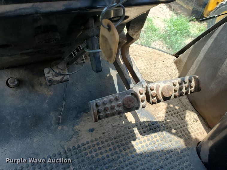 image for item JM9670 1990 John Deere 4555  tractor