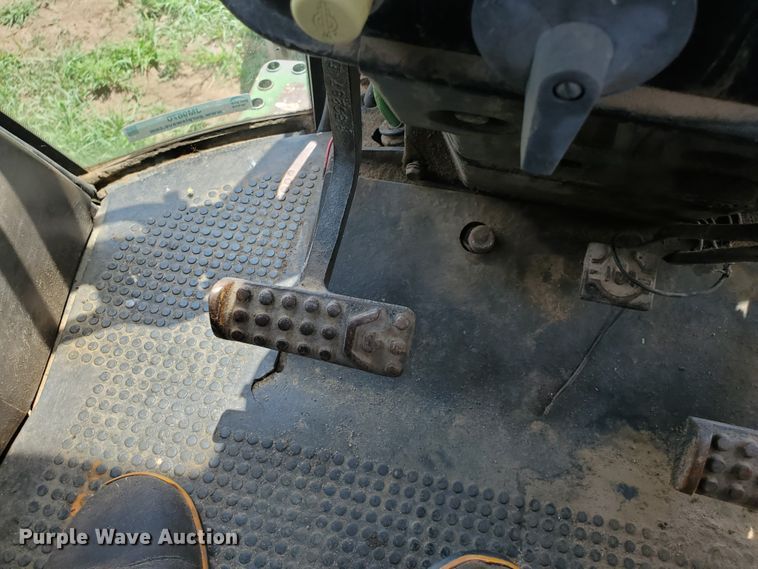 image for item JM9670 1990 John Deere 4555  tractor