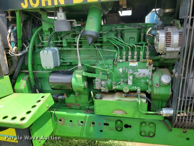 image for item JM9670 1990 John Deere 4555  tractor