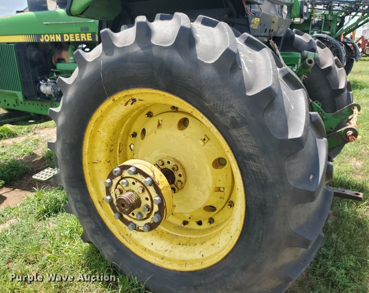 image for item JM9670 1990 John Deere 4555  tractor