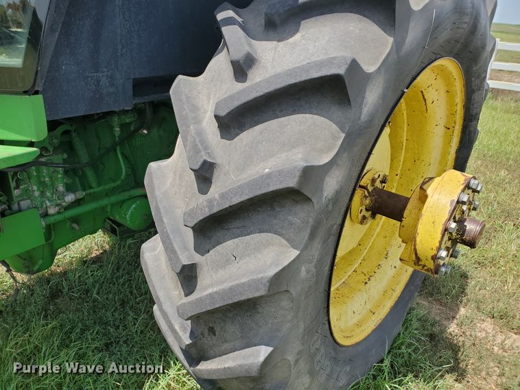 image for item JM9670 1990 John Deere 4555  tractor