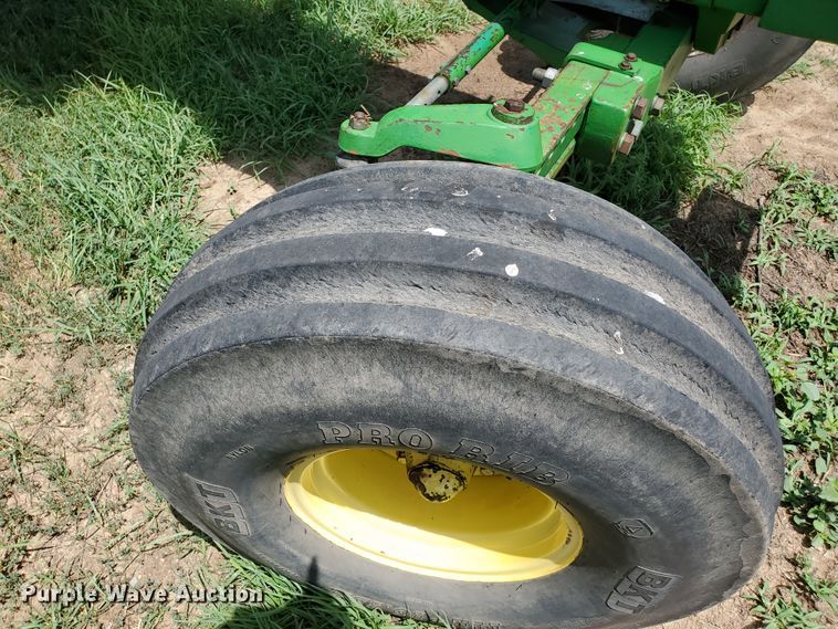 image for item JM9670 1990 John Deere 4555  tractor