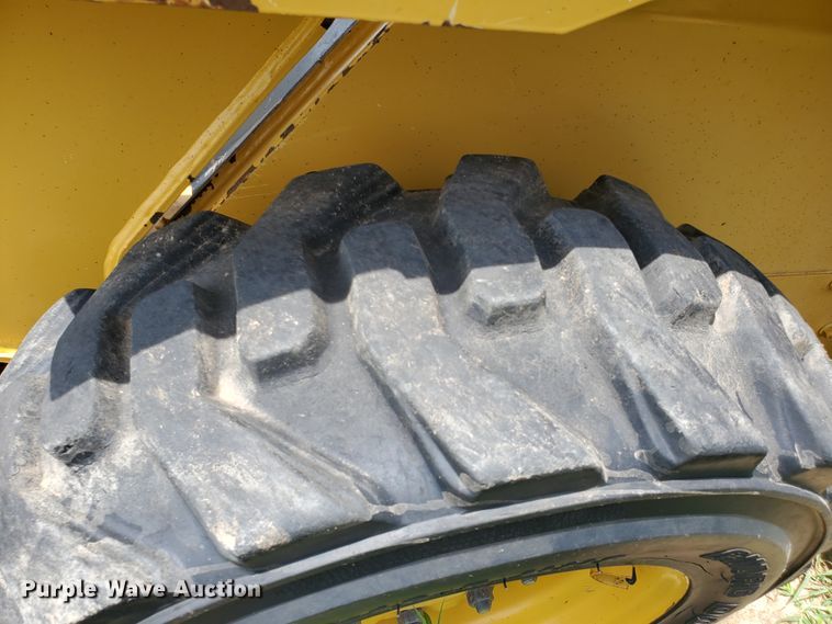 image for item JM9671 2008 John Deere 317  skid steer loader