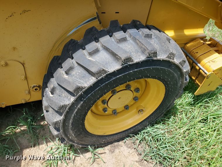 image for item JM9671 2008 John Deere 317  skid steer loader