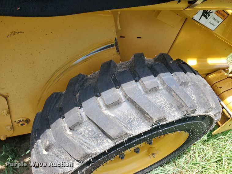 image for item JM9671 2008 John Deere 317  skid steer loader