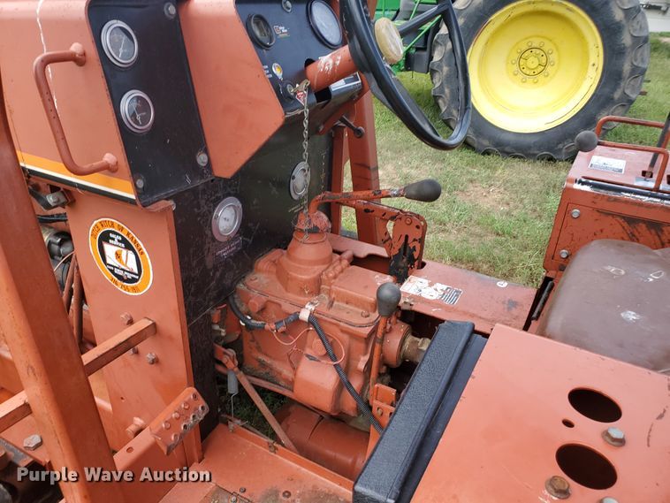 image for item JM9672 1990 Ditch Witch 6510  trencher