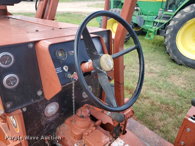 image for item JM9672 1990 Ditch Witch 6510  trencher