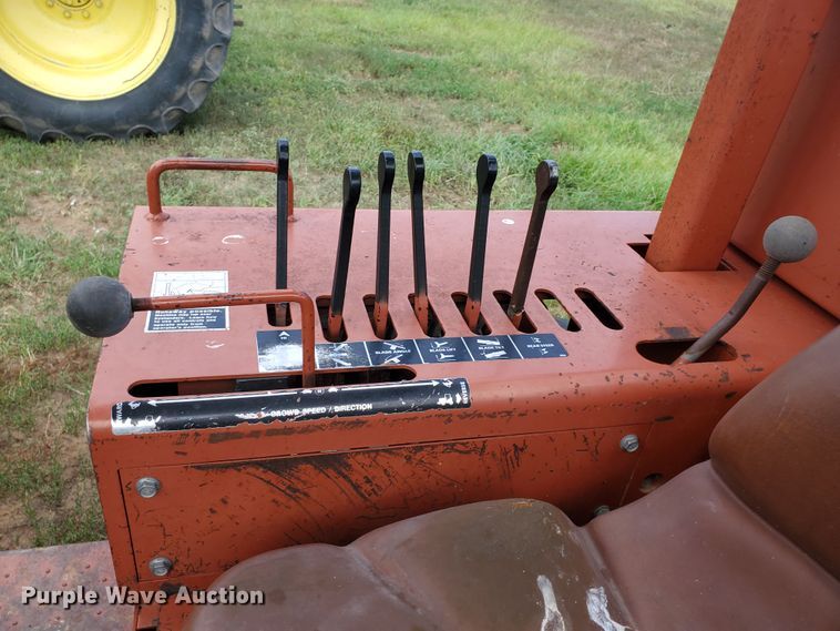 image for item JM9672 1990 Ditch Witch 6510  trencher