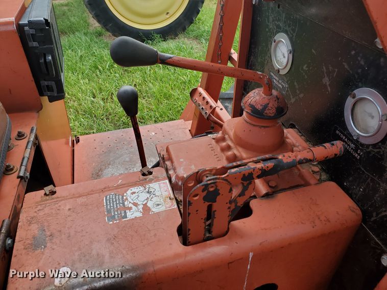 image for item JM9672 1990 Ditch Witch 6510  trencher