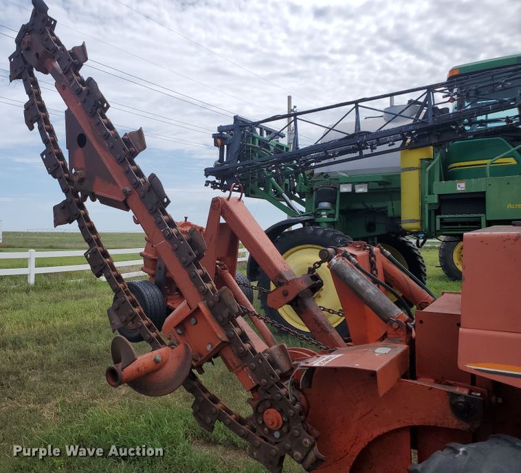 image for item JM9672 1990 Ditch Witch 6510  trencher