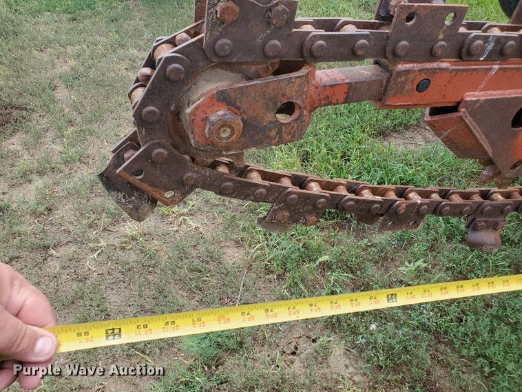 image for item JM9672 1990 Ditch Witch 6510  trencher