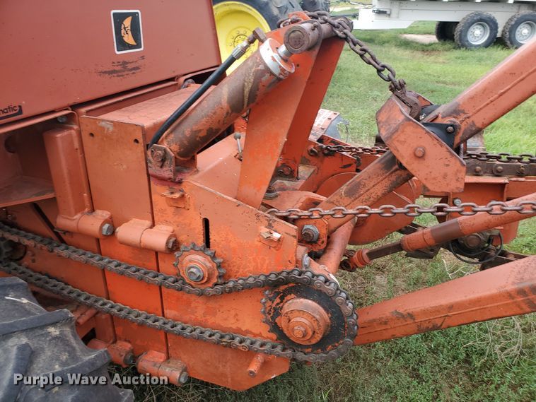 image for item JM9672 1990 Ditch Witch 6510  trencher