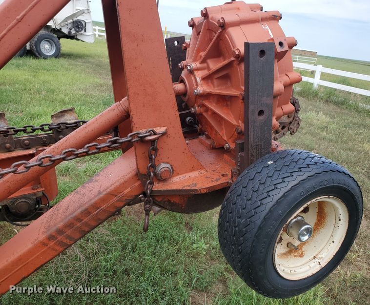 image for item JM9672 1990 Ditch Witch 6510  trencher