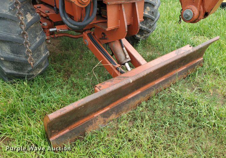 image for item JM9672 1990 Ditch Witch 6510  trencher