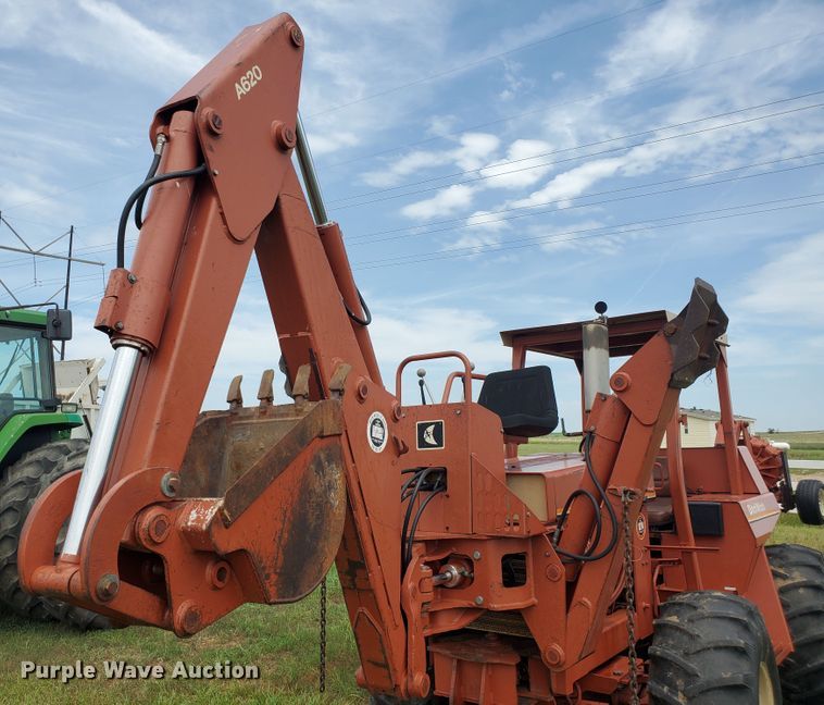 image for item JM9672 1990 Ditch Witch 6510  trencher