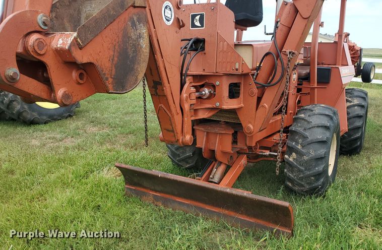 image for item JM9672 1990 Ditch Witch 6510  trencher