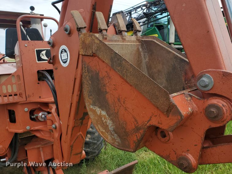 image for item JM9672 1990 Ditch Witch 6510  trencher